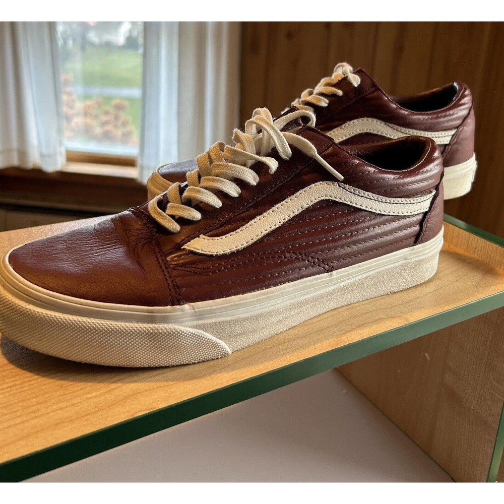 VANS Red Leather 7.5 Men 9 Women Used 500714